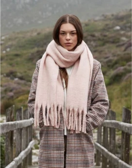 Beechfield Fluffy Scarf